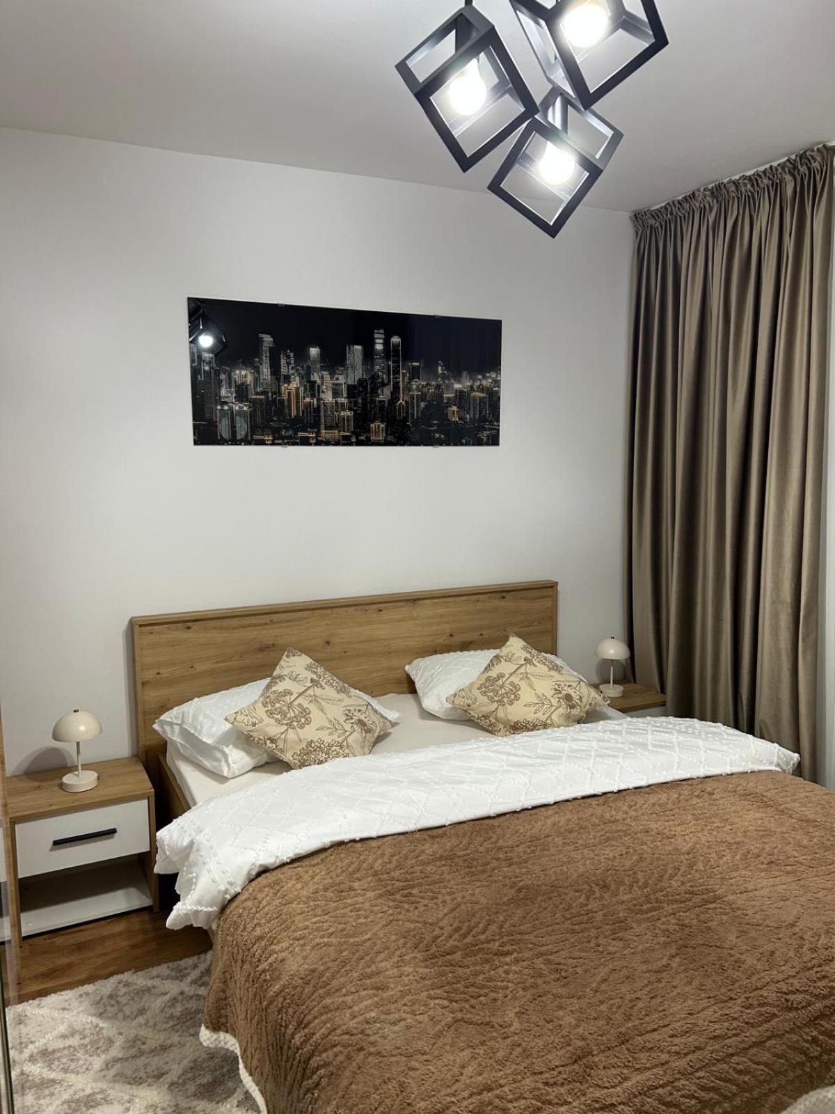 Jasminique Suite Craiova Exterior photo