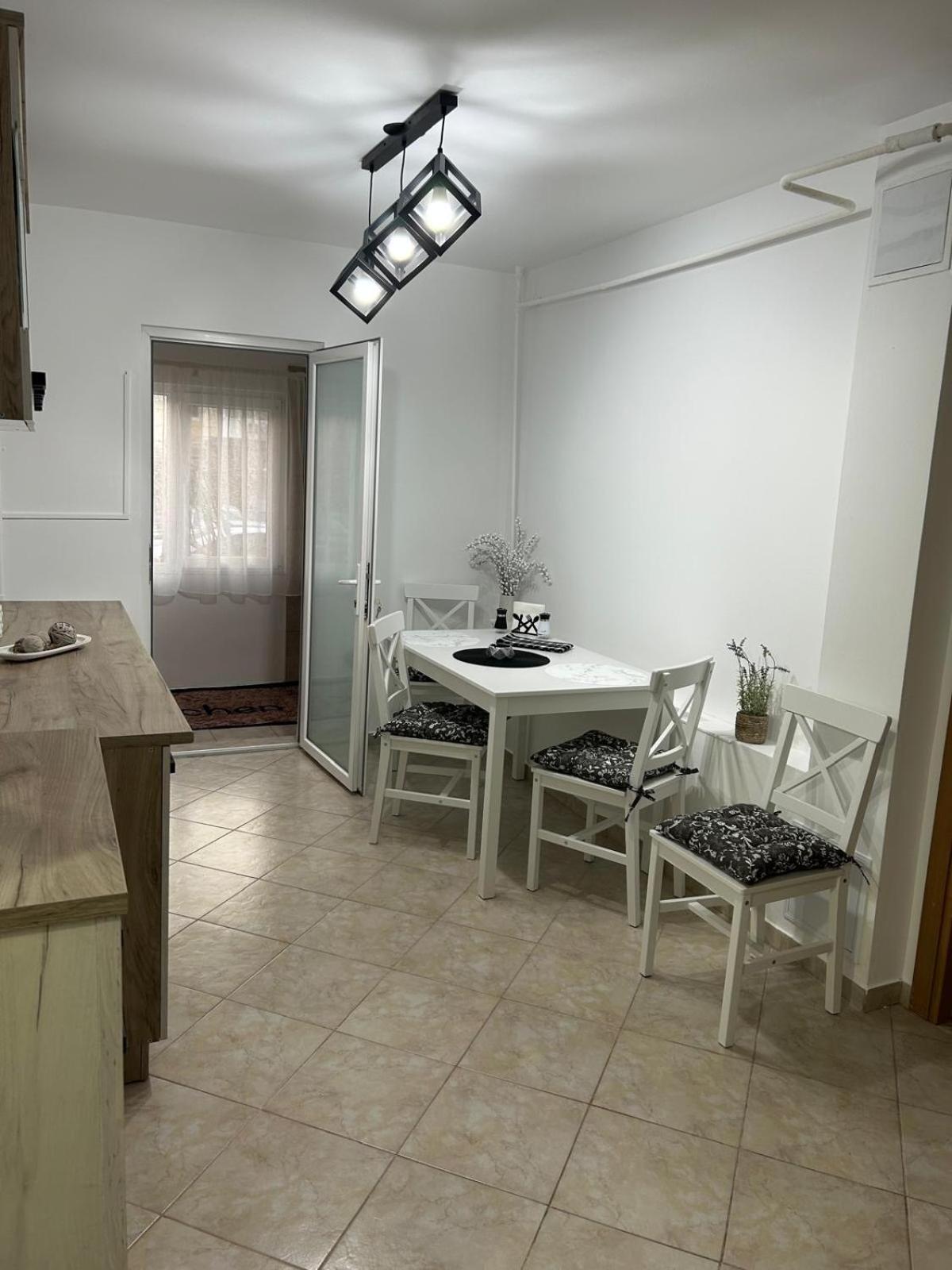 Jasminique Suite Craiova Exterior photo